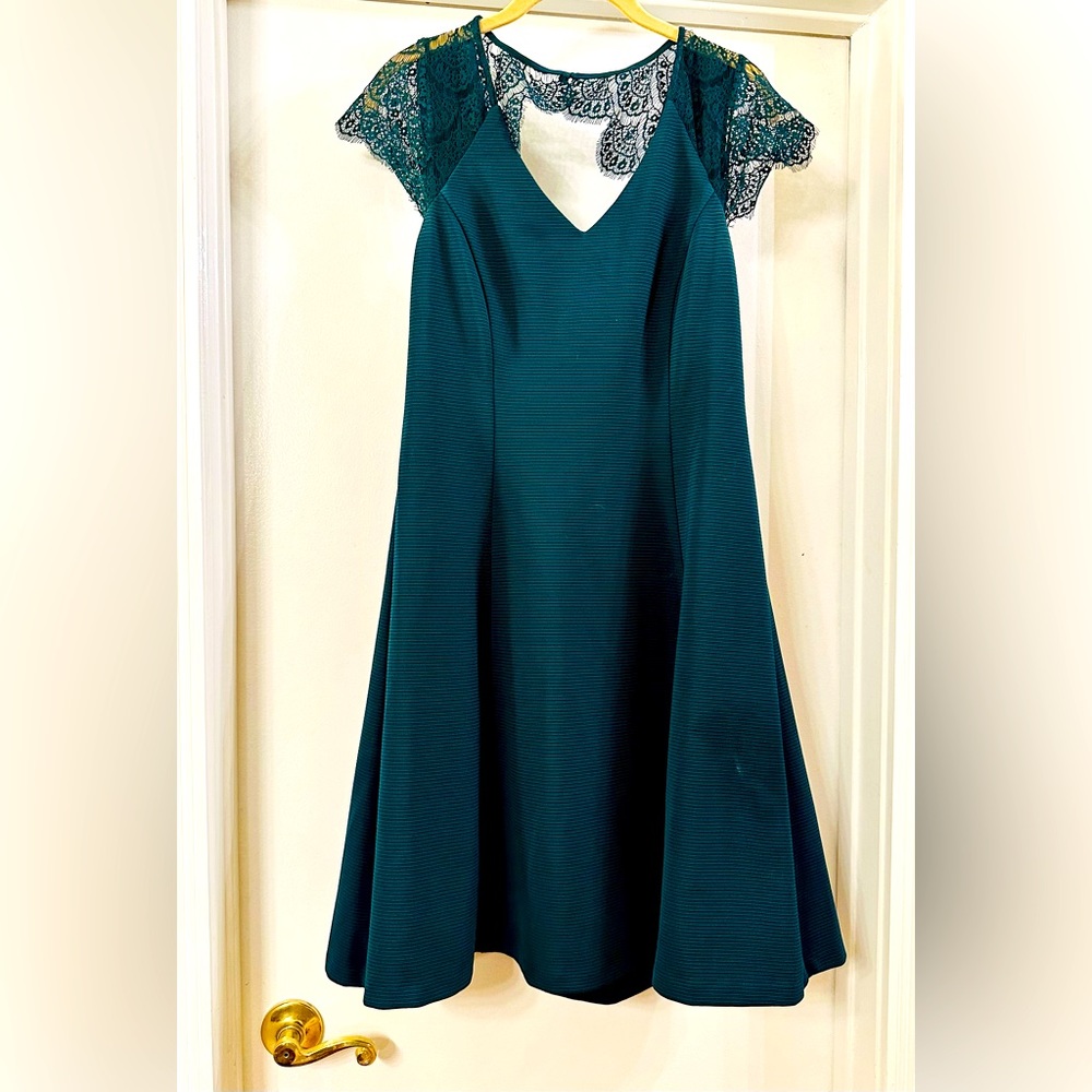 Kensie dress size 10 worn once to a wedding.